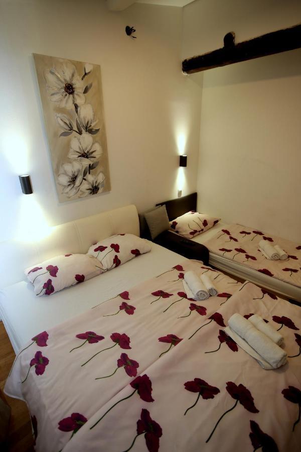 Apartments Rooms Fontane Trnje - Free Parking زغرب المظهر الخارجي الصورة
